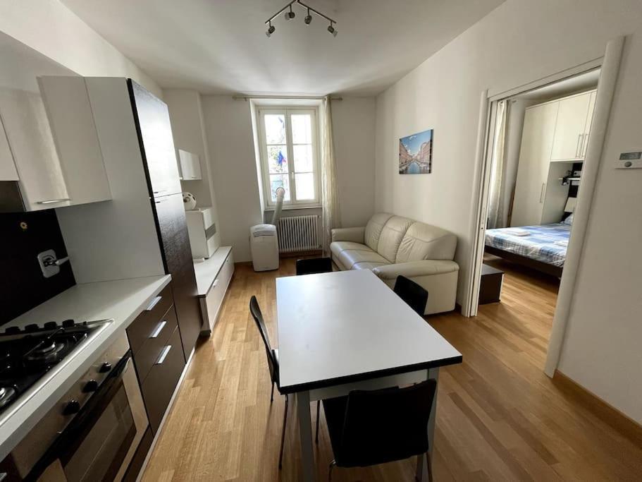 Ferienwohnung Via Milano Triest Exterior foto